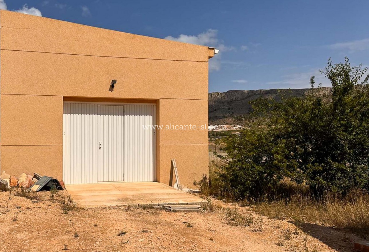 Resale - Villa / Doppelhaushälfte - La Romana