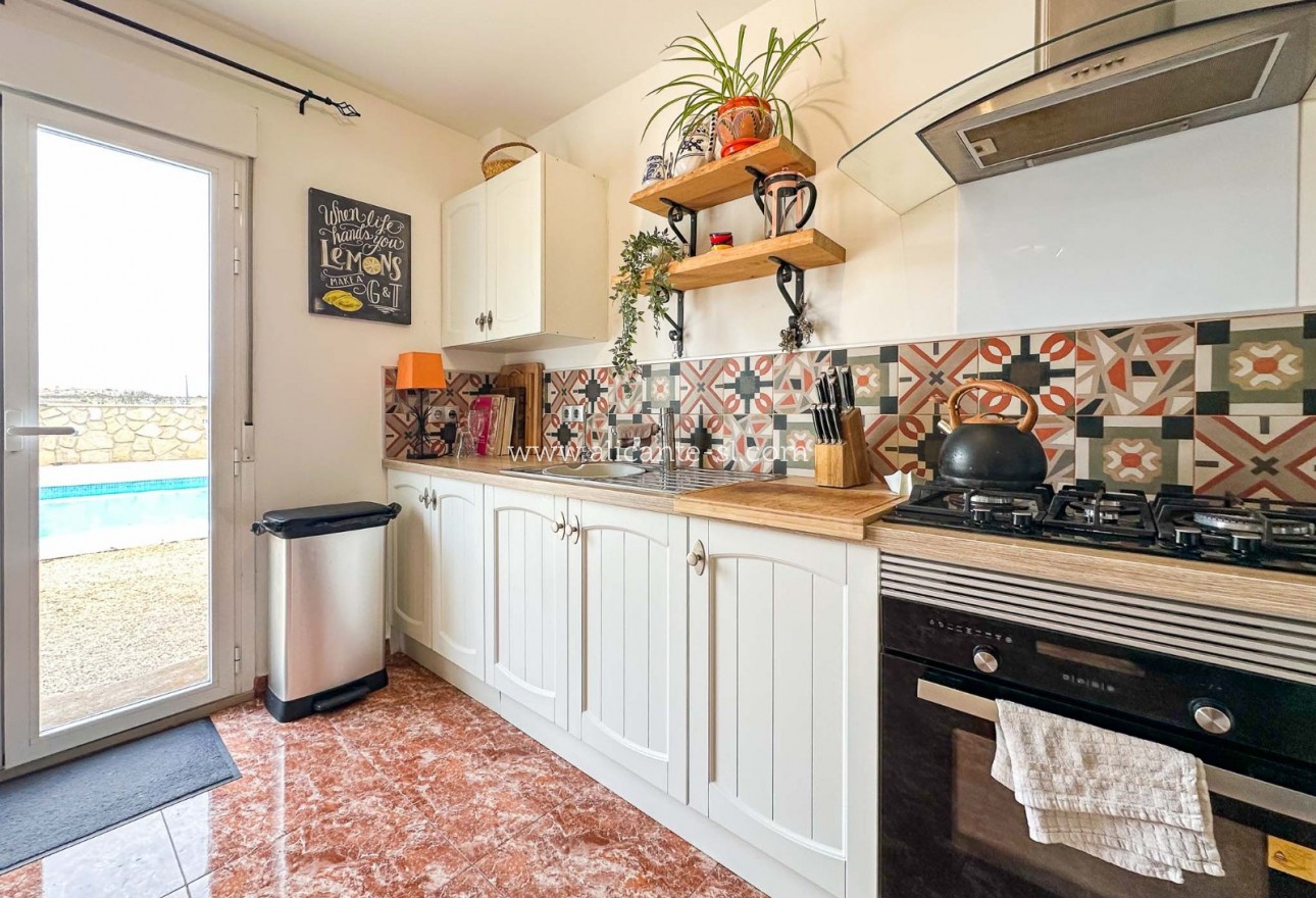 Resale - Villa / Doppelhaushälfte - La Romana