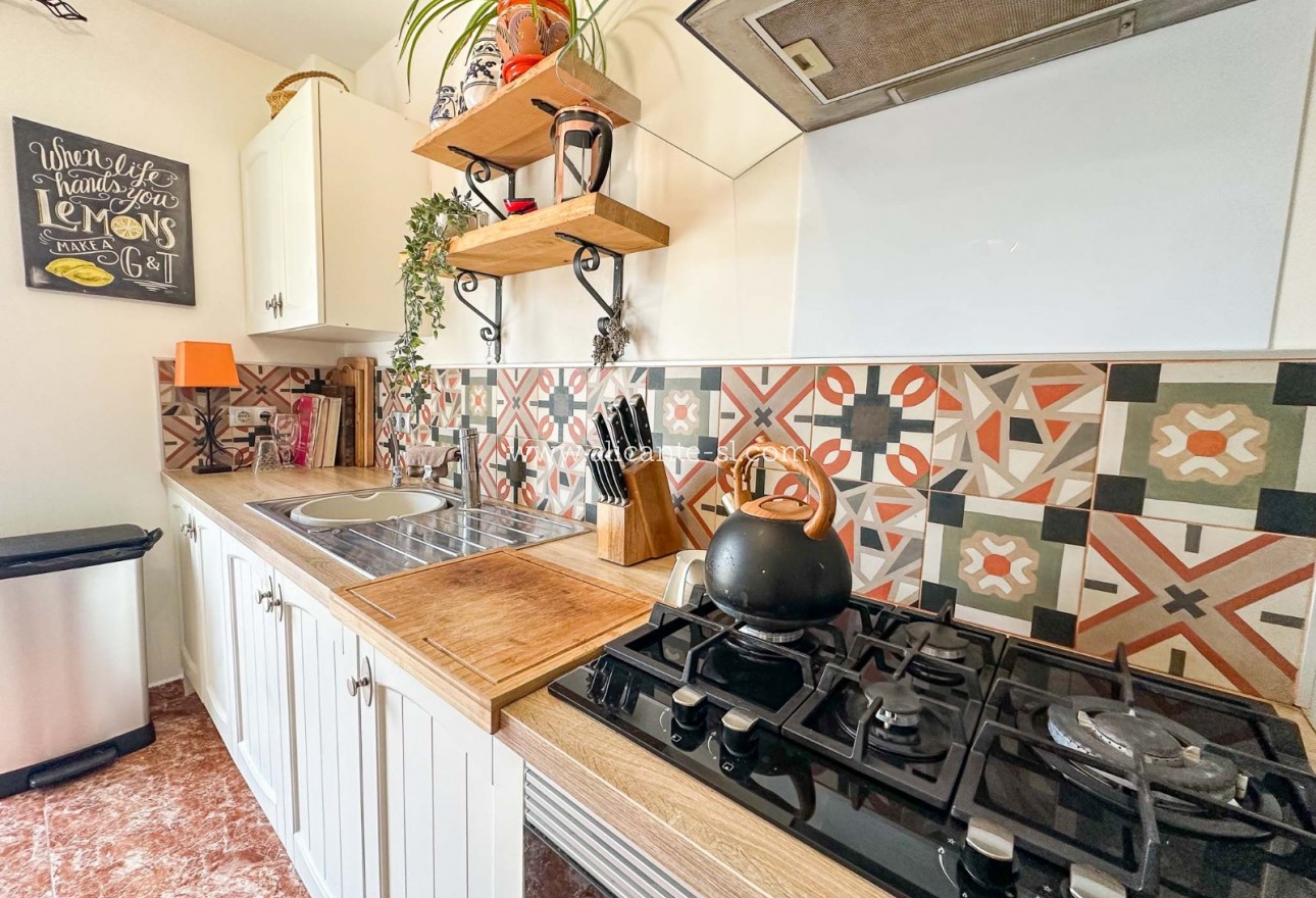 Resale - Villa / Doppelhaushälfte - La Romana