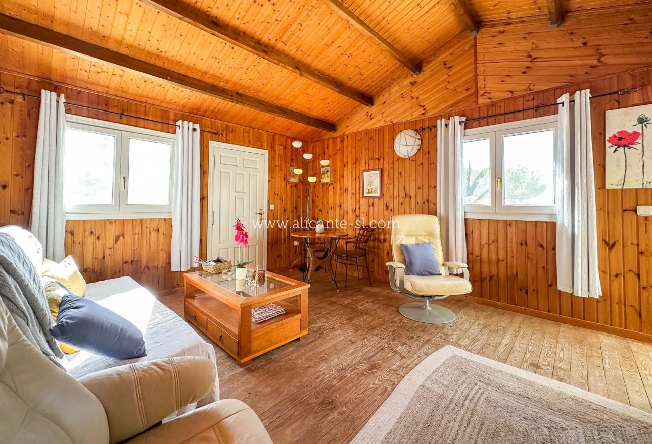 Resale - Villa / Doppelhaushälfte - La Romana