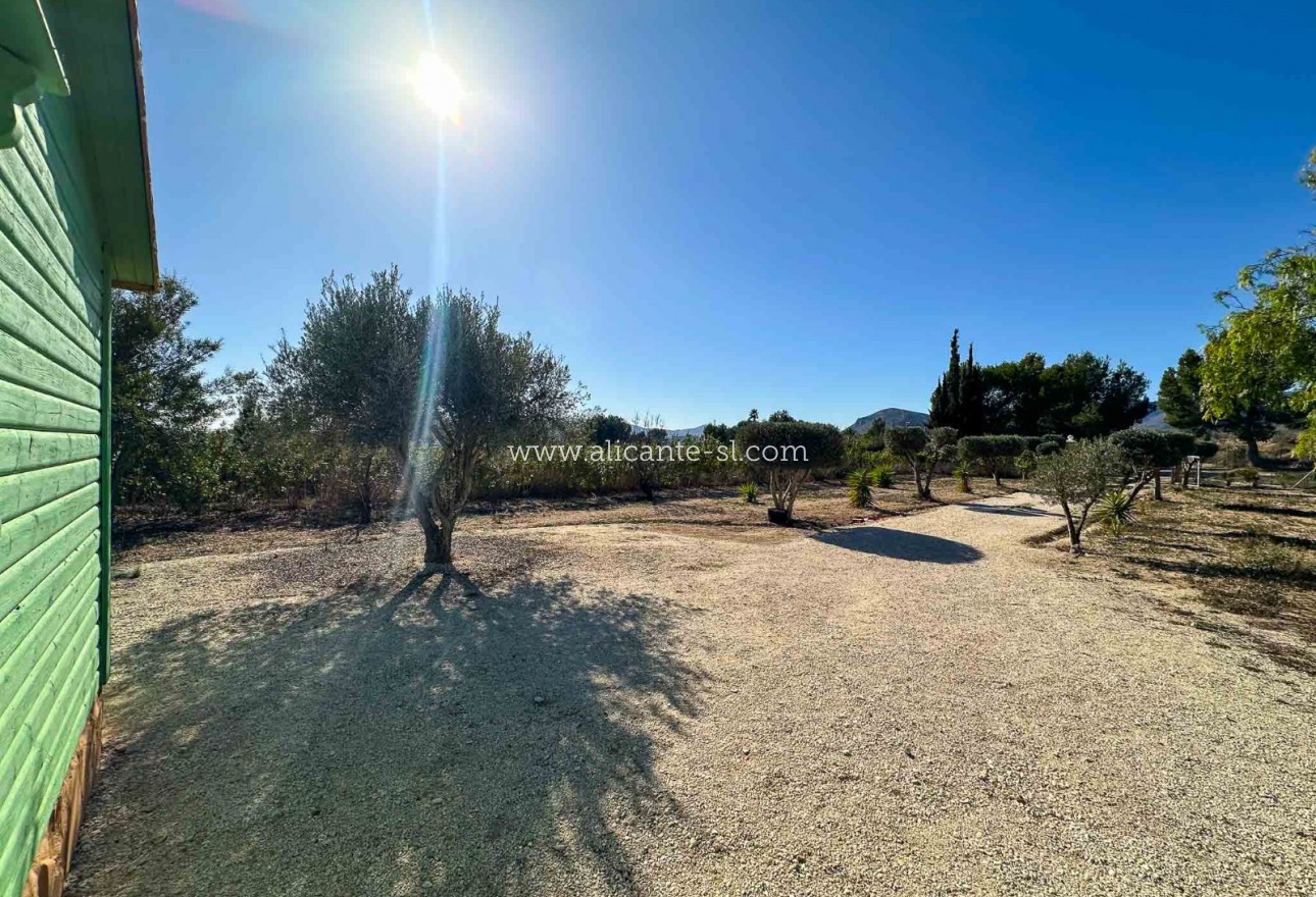 Resale - Villa / Doppelhaushälfte - La Romana