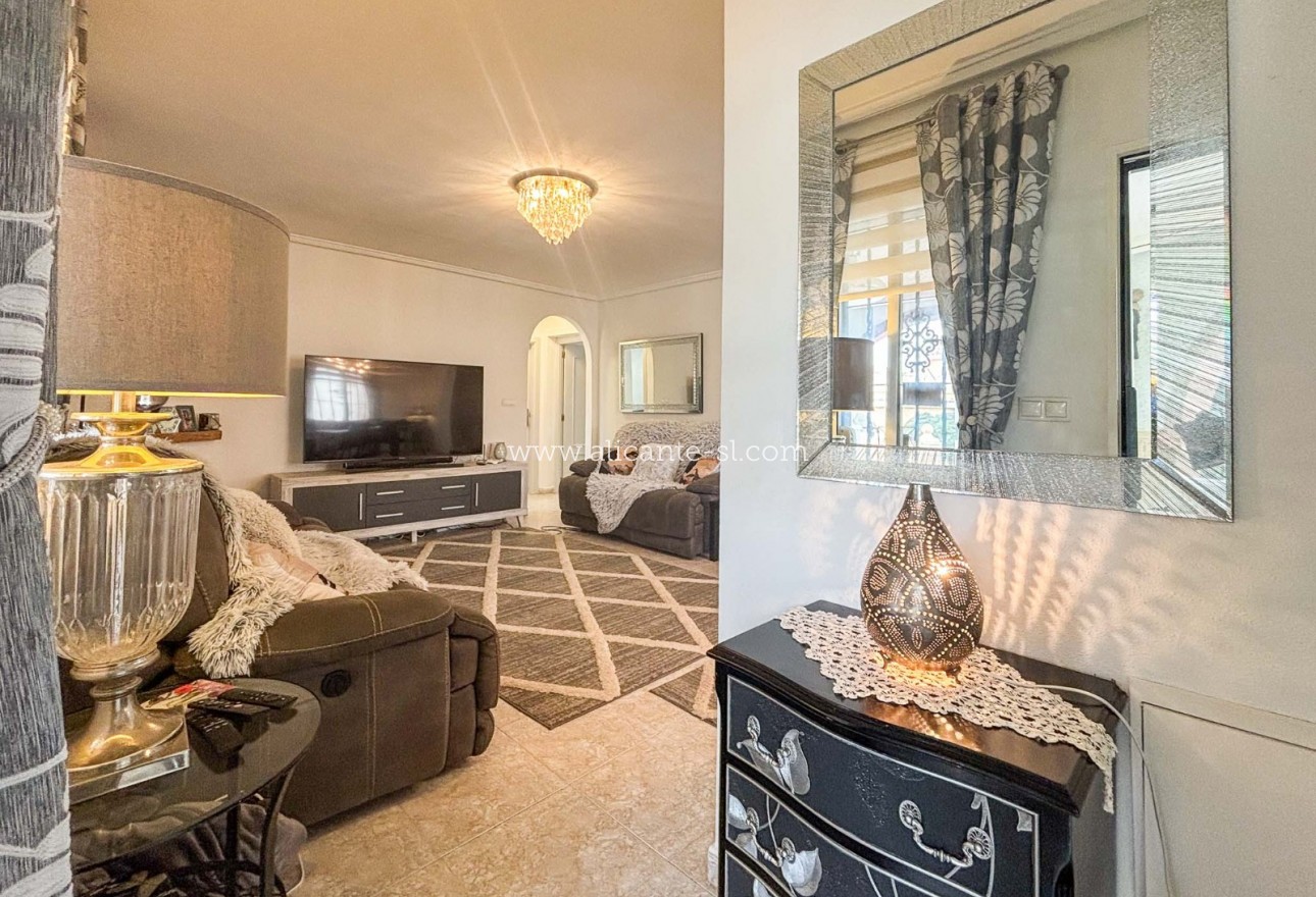 Resale - Villa / Doppelhaushälfte - Monforte del Cid