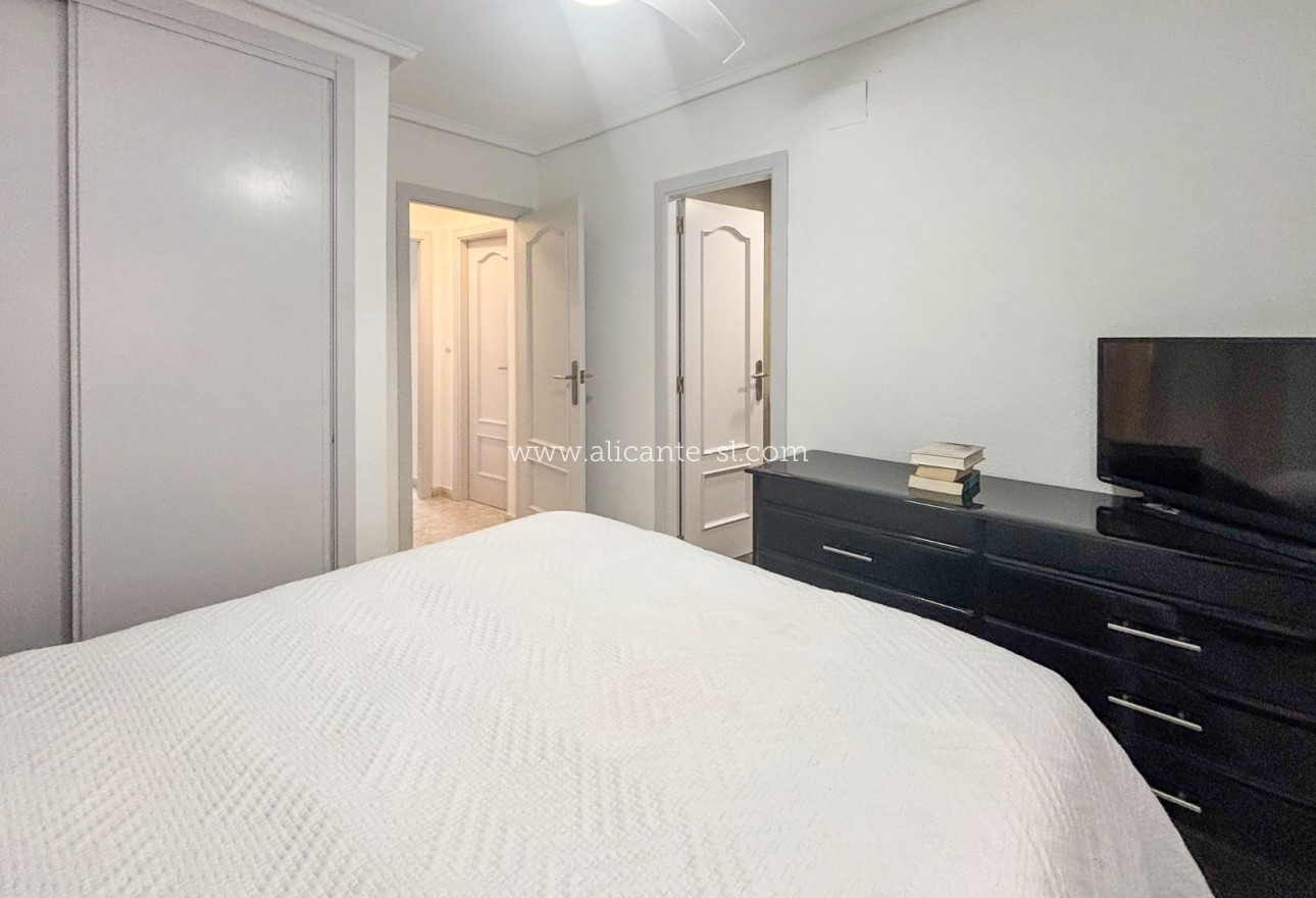 Resale - Villa / Doppelhaushälfte - Monforte del Cid