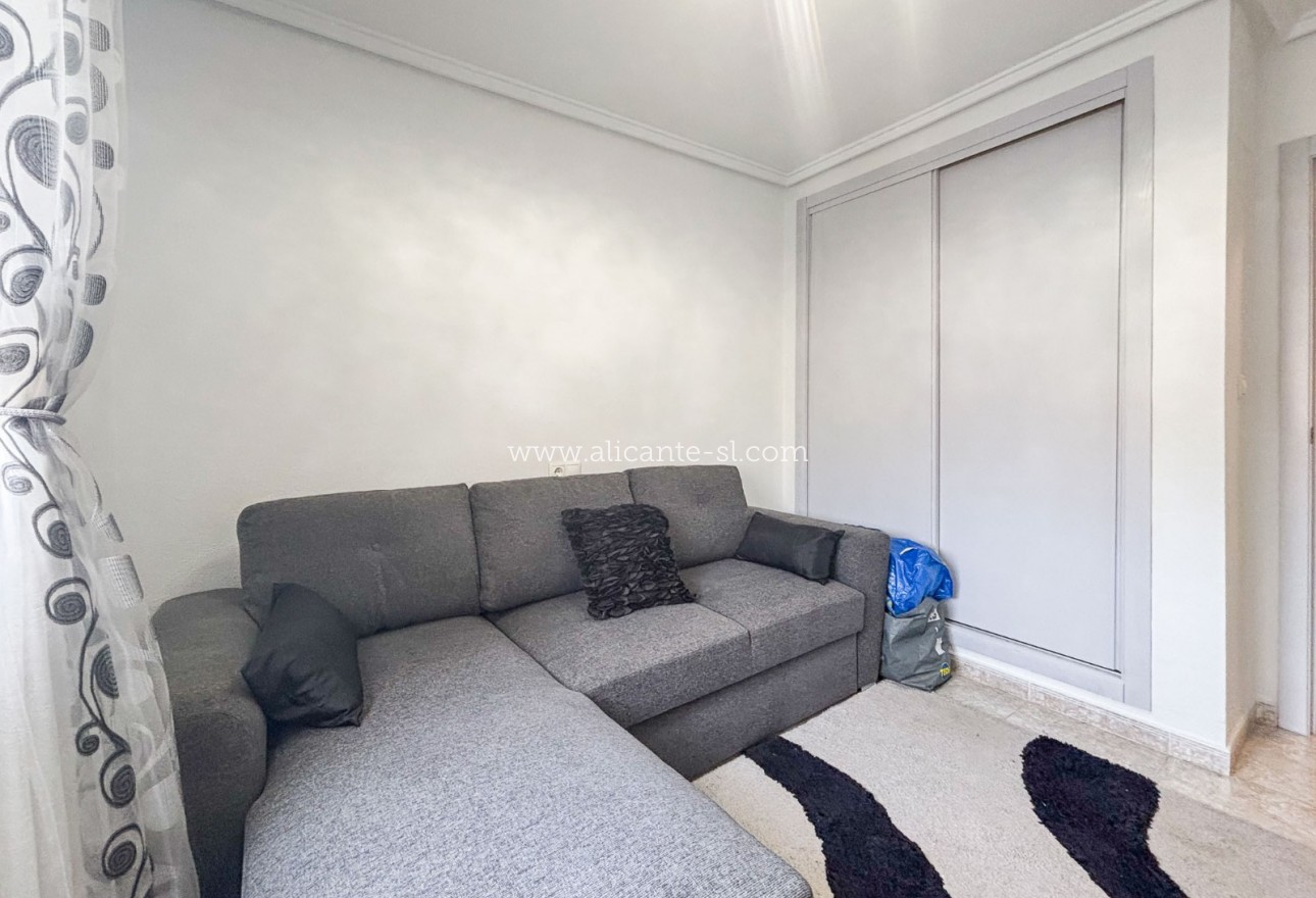 Resale - Villa / Doppelhaushälfte - Monforte del Cid