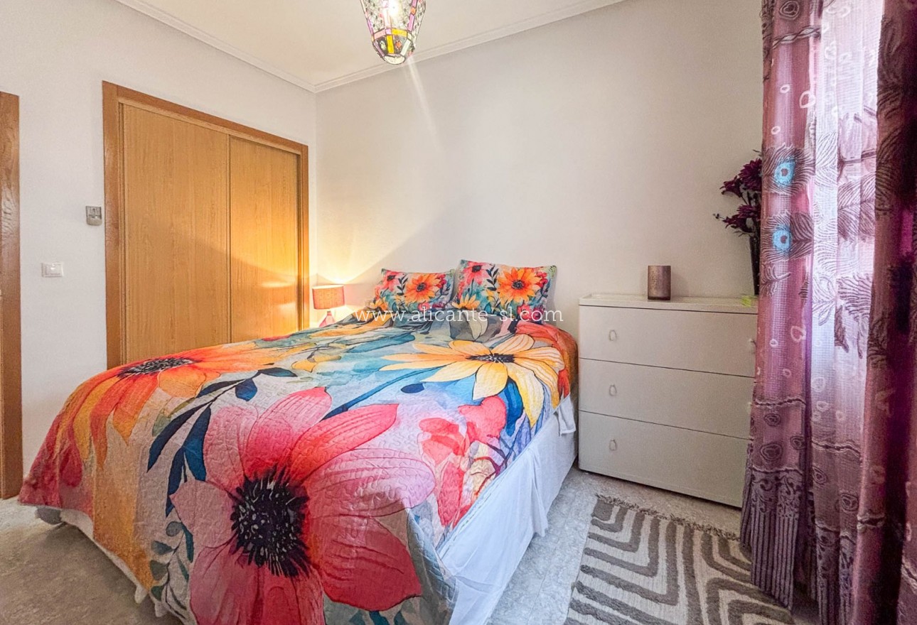 Resale - Villa / Doppelhaushälfte - Monforte del Cid