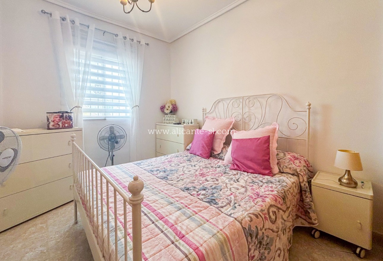 Resale - Villa / Doppelhaushälfte - Monforte del Cid