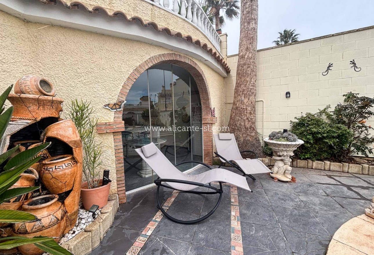 Resale - Villa / Doppelhaushälfte - Monforte del Cid