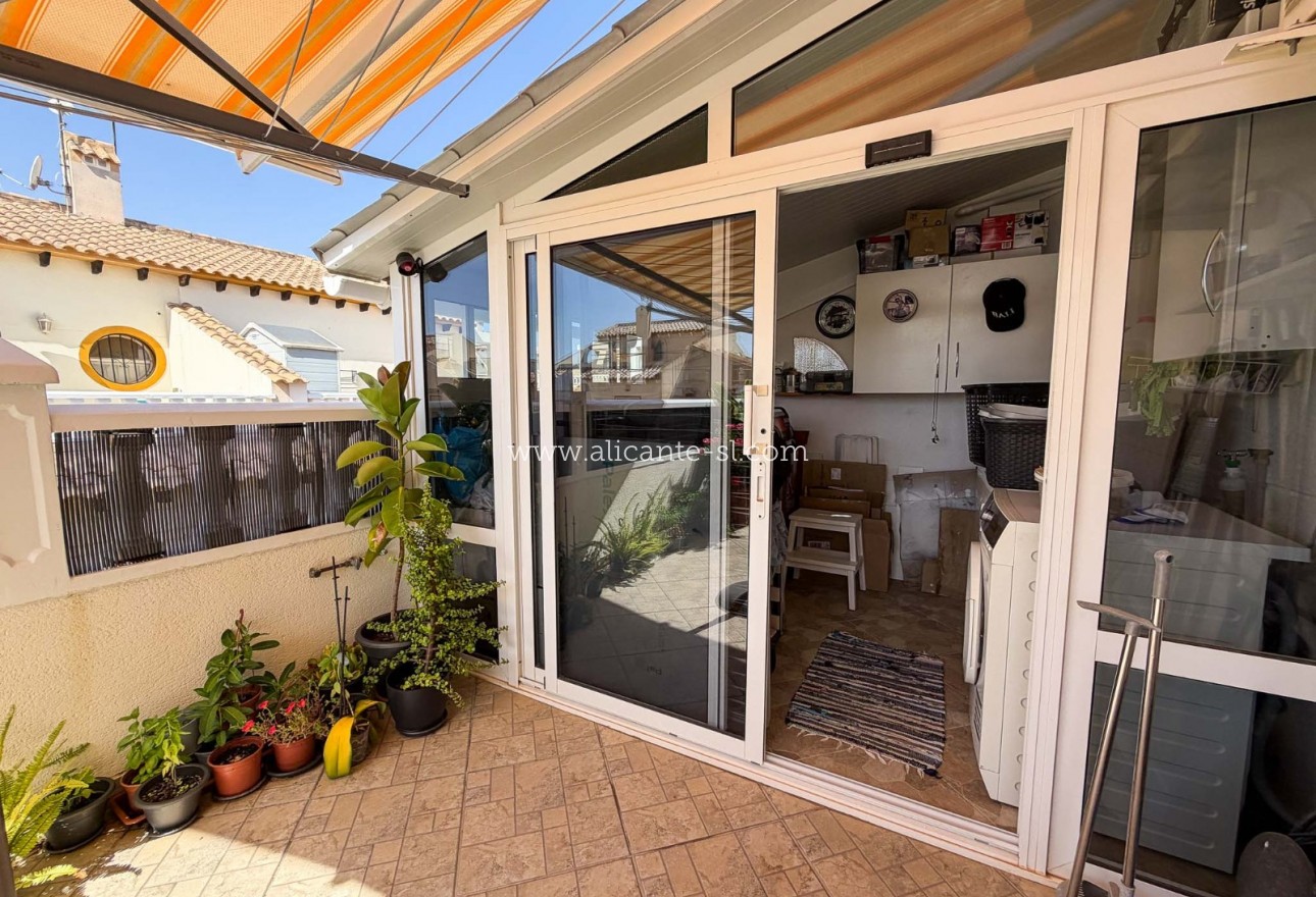 Resale - Villa / Doppelhaushälfte - Orihuela Costa - Los Altos