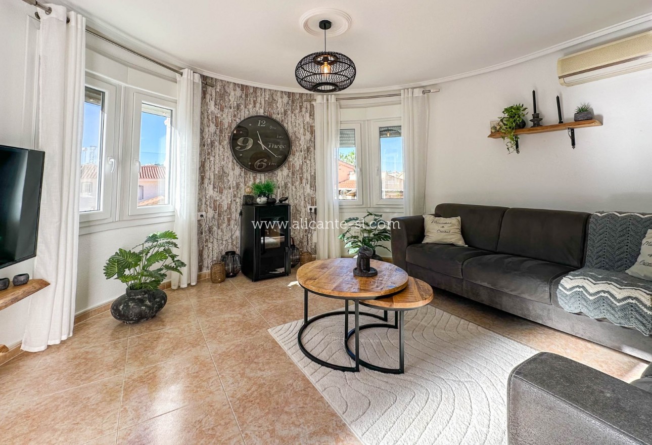 Resale - Villa / Doppelhaushälfte - Rojales - Ciudad Quesada