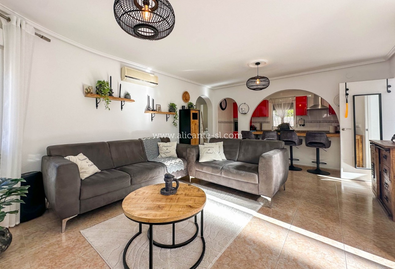 Resale - Villa / Doppelhaushälfte - Rojales - Ciudad Quesada