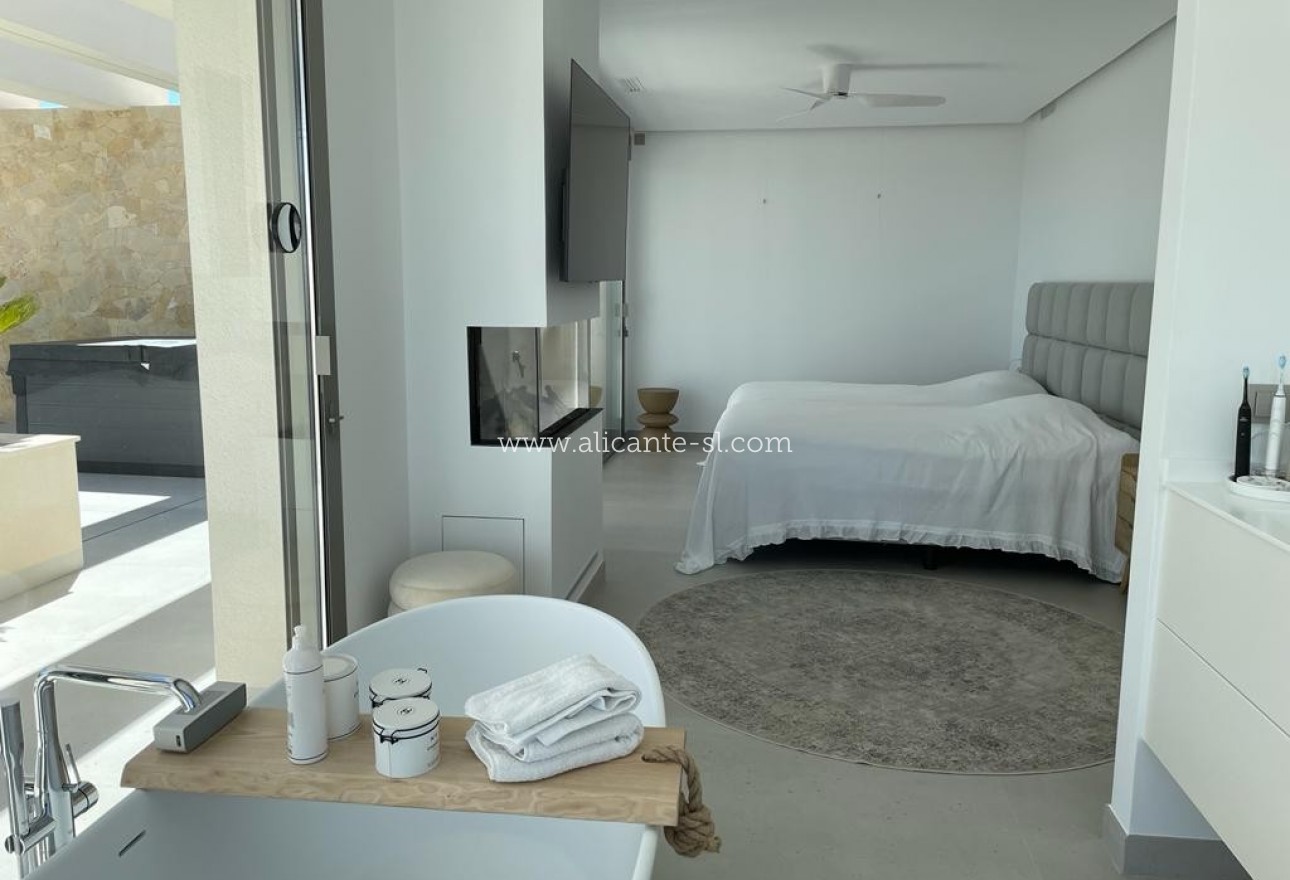 Resale - Villa / Doppelhaushälfte - Rojales - Ciudad Quesada