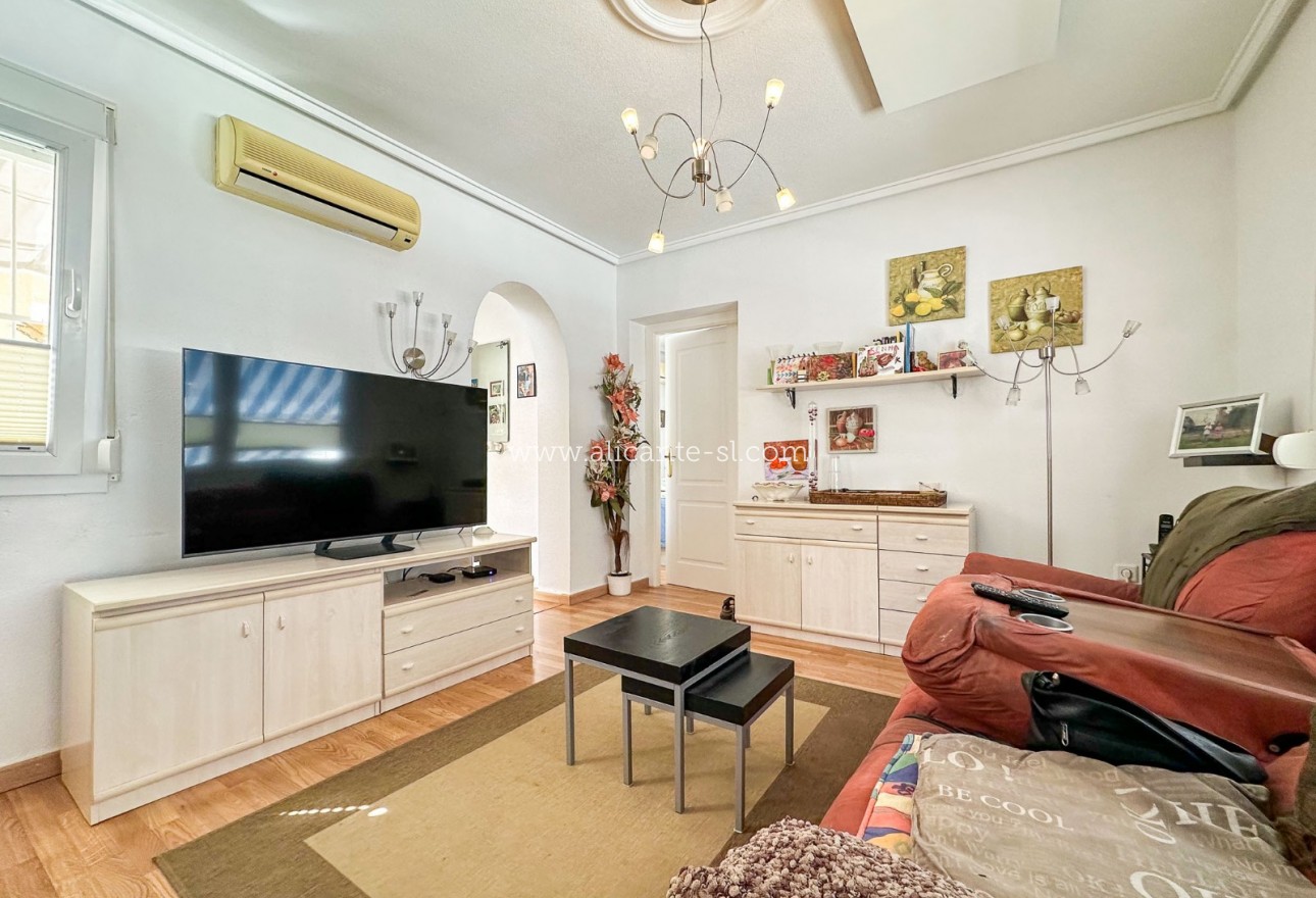 Resale - Villa / Doppelhaushälfte - Rojales - Ciudad Quesada