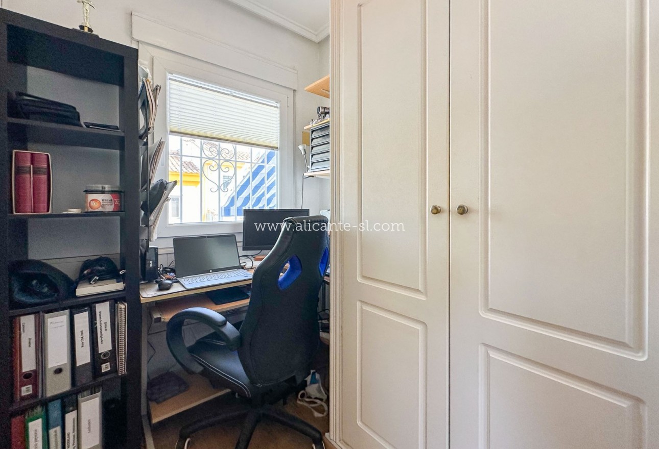 Resale - Villa / Doppelhaushälfte - Rojales - Ciudad Quesada