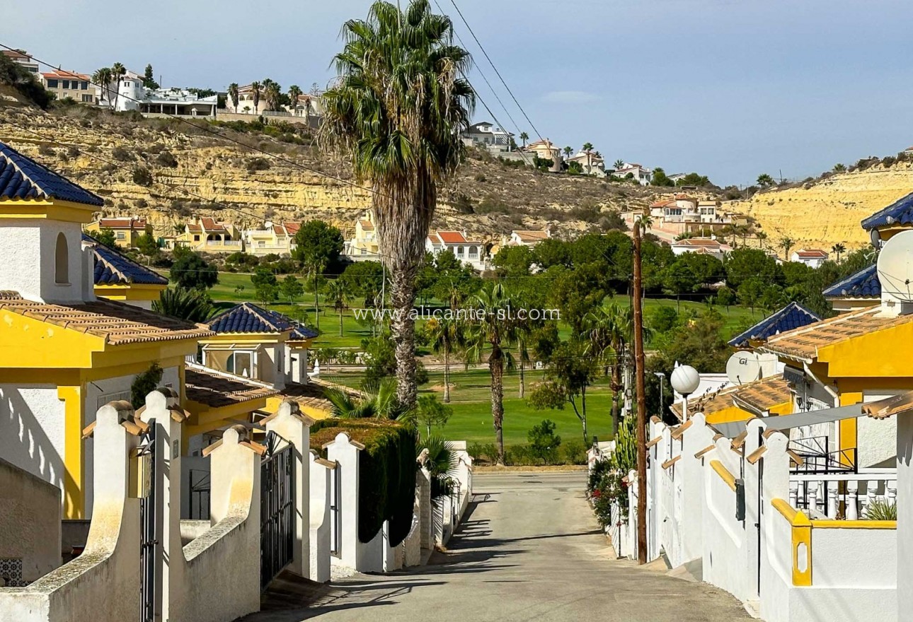 Resale - Villa / Doppelhaushälfte - Rojales - Ciudad Quesada