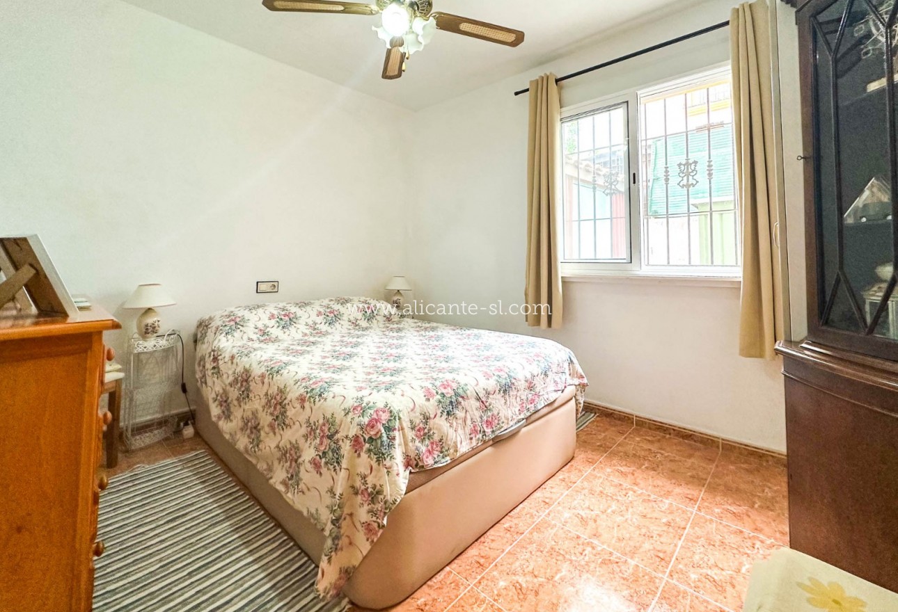 Resale - Villa / Doppelhaushälfte - San Fulgencio - La Marina Urb