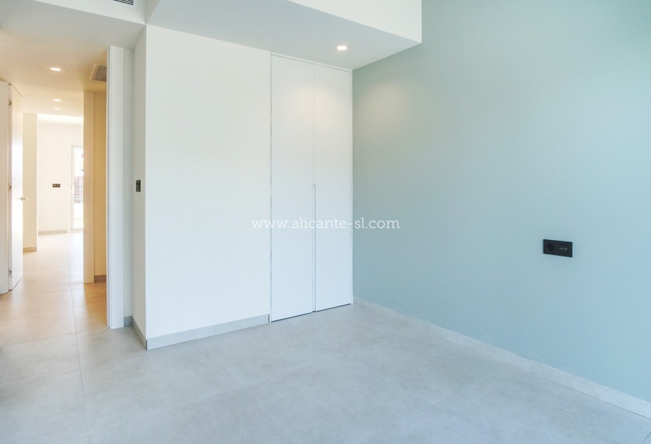 Resale - Wohnung - Guardamar del Segura - Urbanizaciones