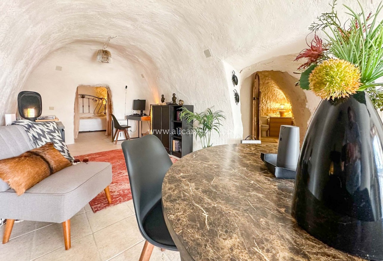 Resale - Wohnung - Hondón de las Nieves