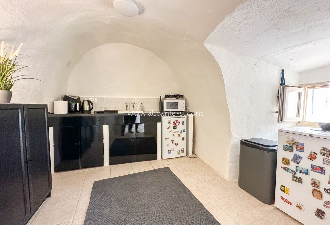 Resale - Wohnung - Hondón de las Nieves