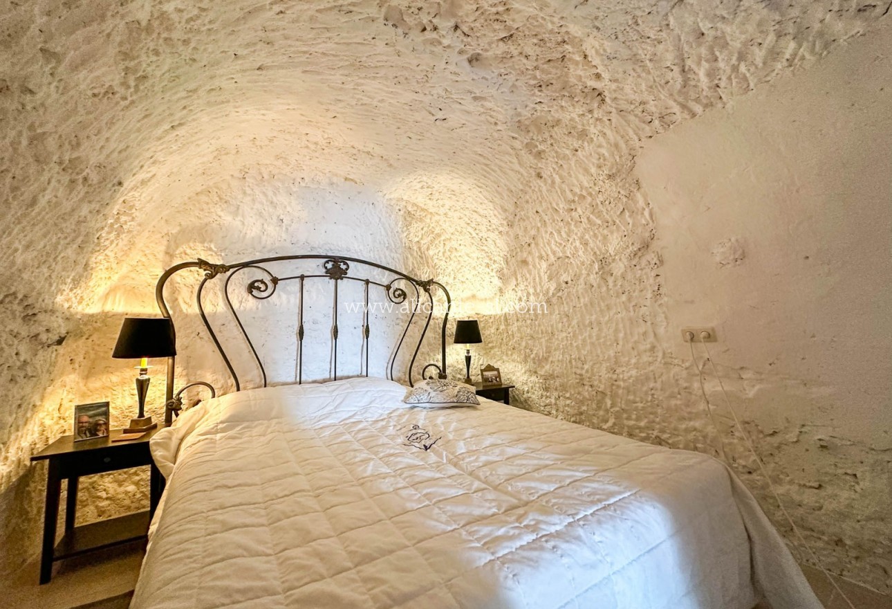 Resale - Wohnung - Hondón de las Nieves