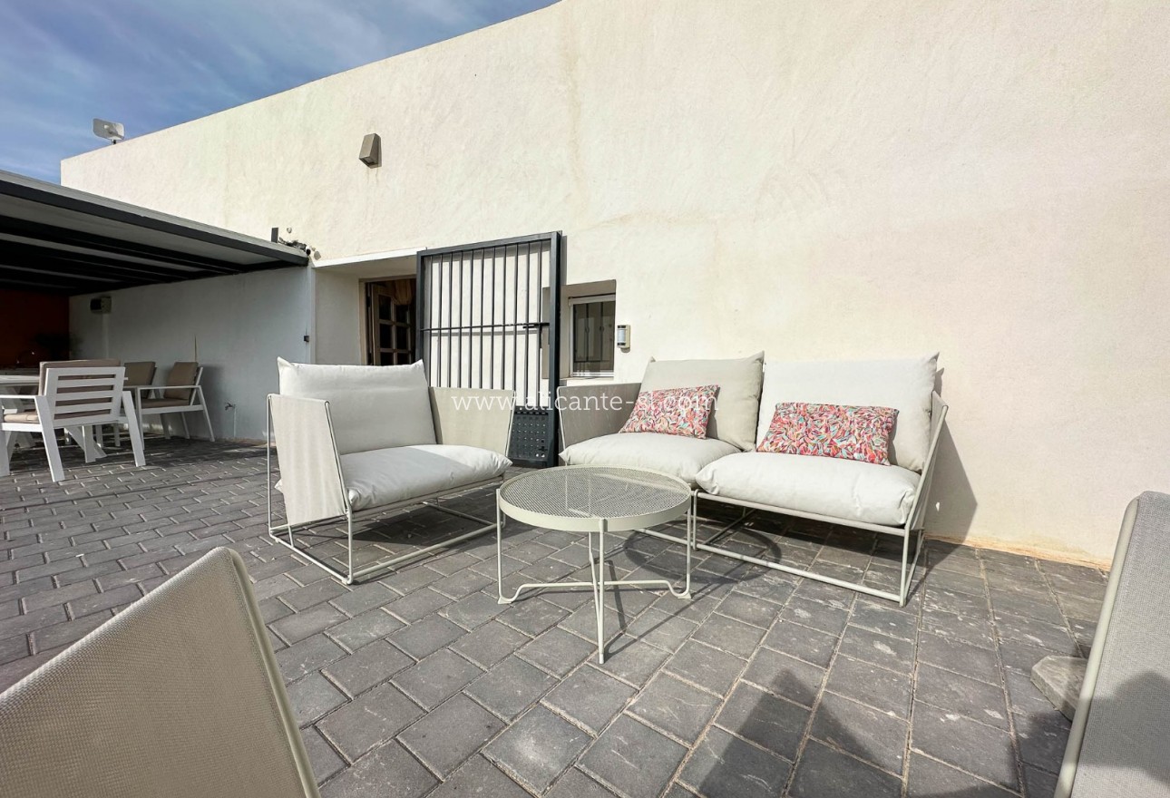 Resale - Wohnung - Hondón de las Nieves