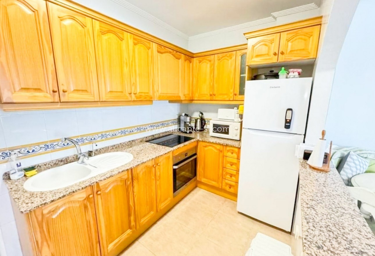 Resale - Wohnung - Orihuela Costa - Villamartín