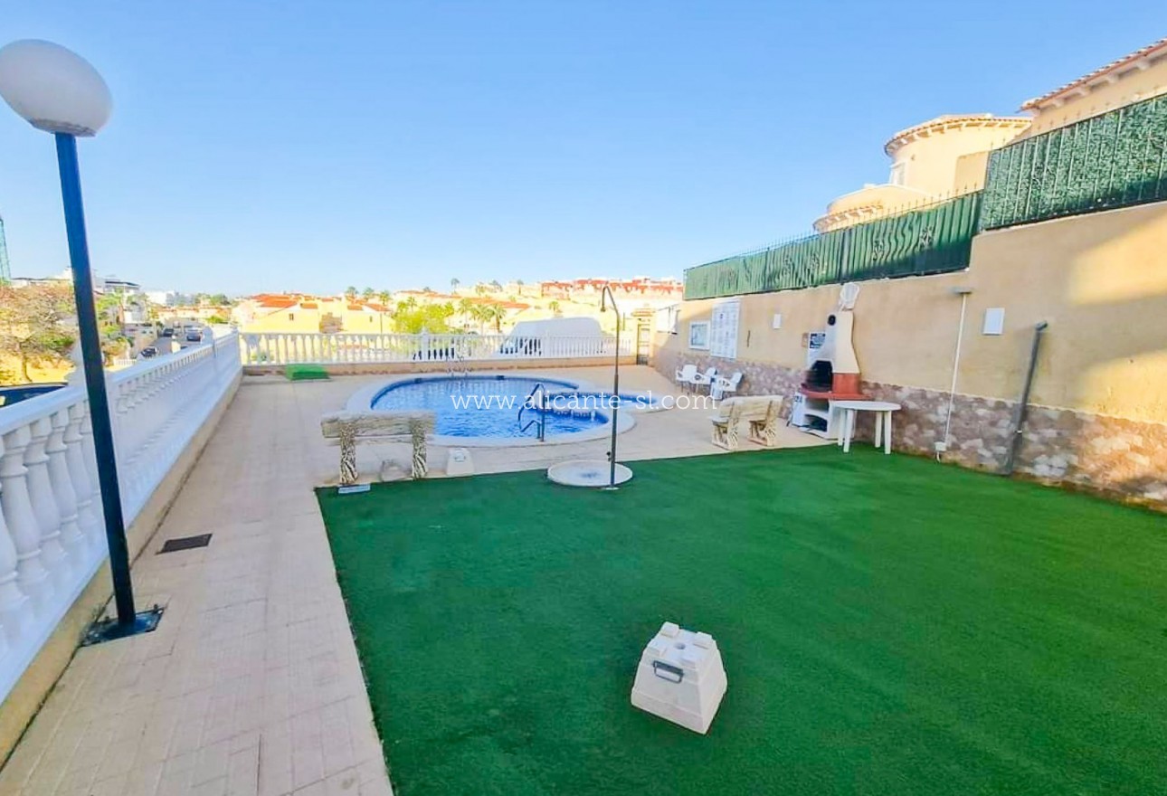 Resale - Wohnung - Orihuela Costa - Villamartín