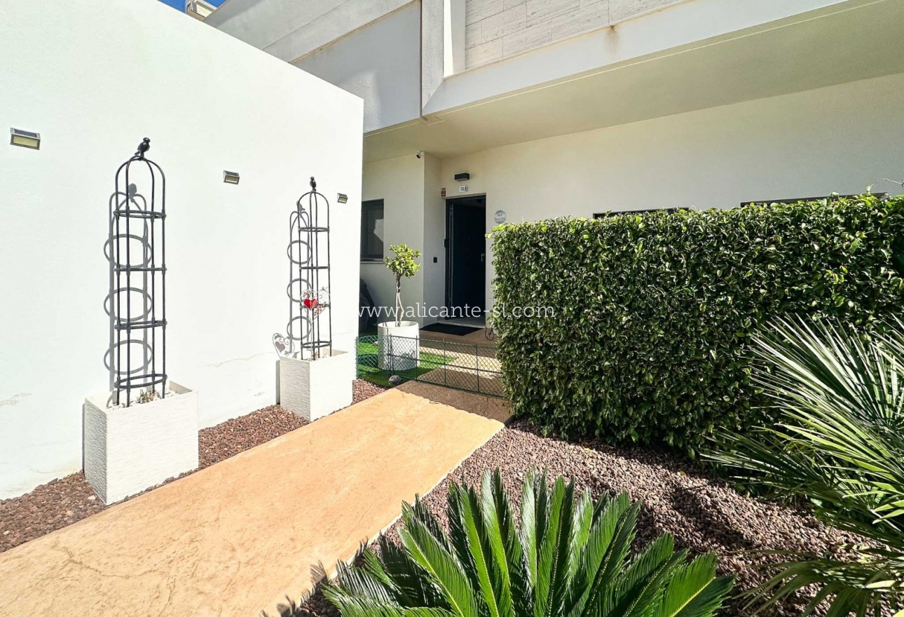 Resale - Wohnung - Pilar de la Horadada