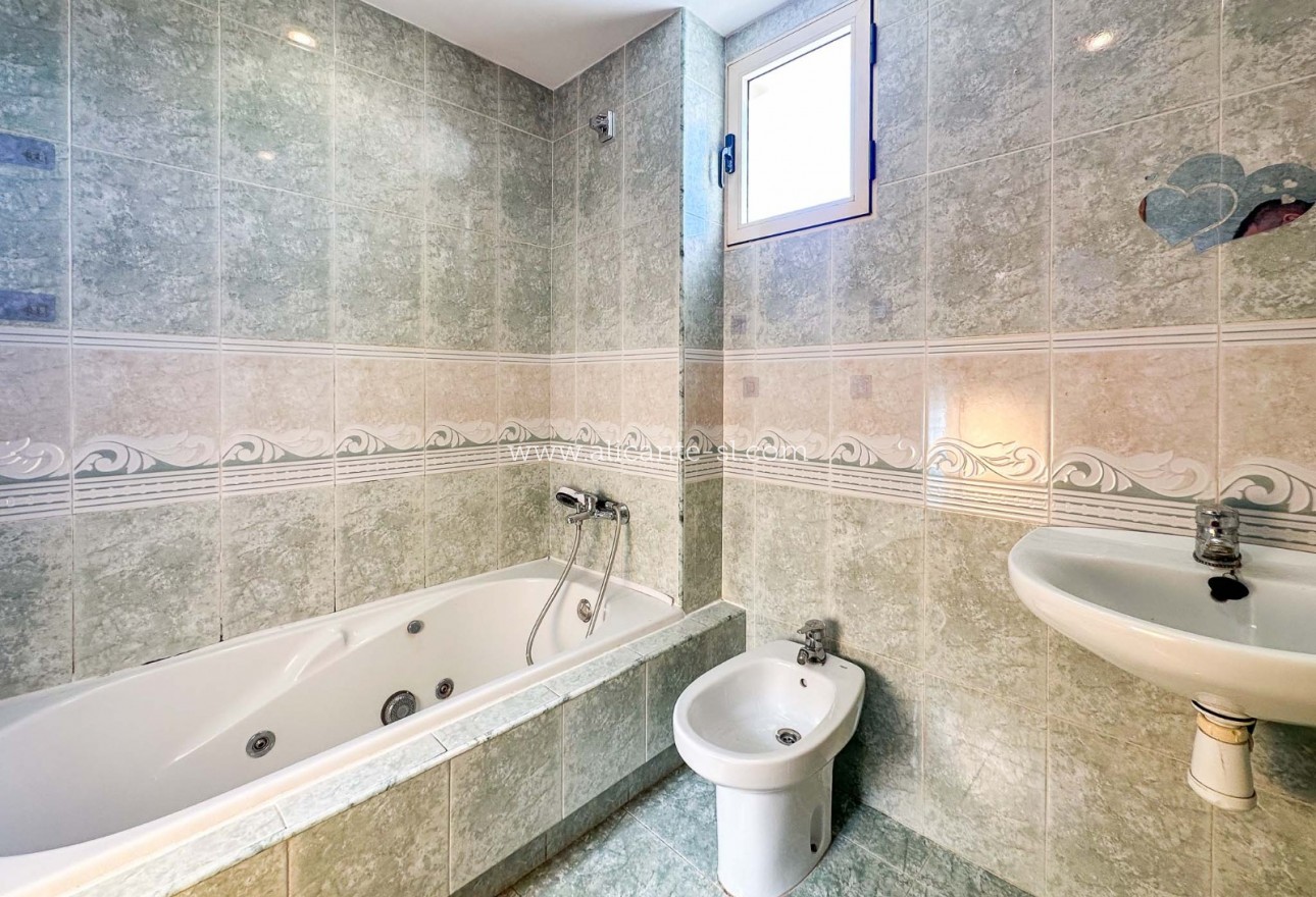 Revente - Appartement  - Hondón de las Nieves