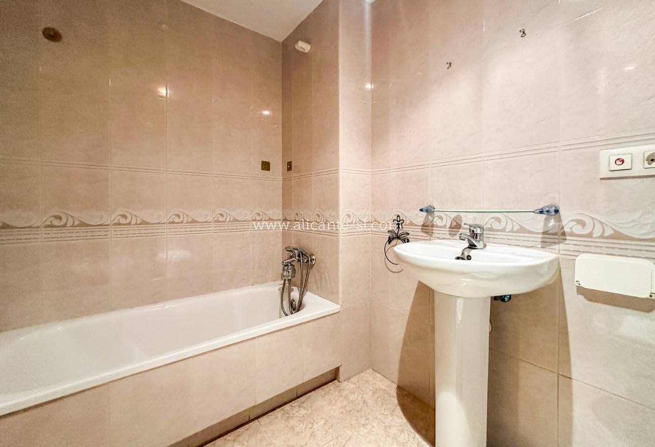 Revente - Appartement  - Hondón de las Nieves