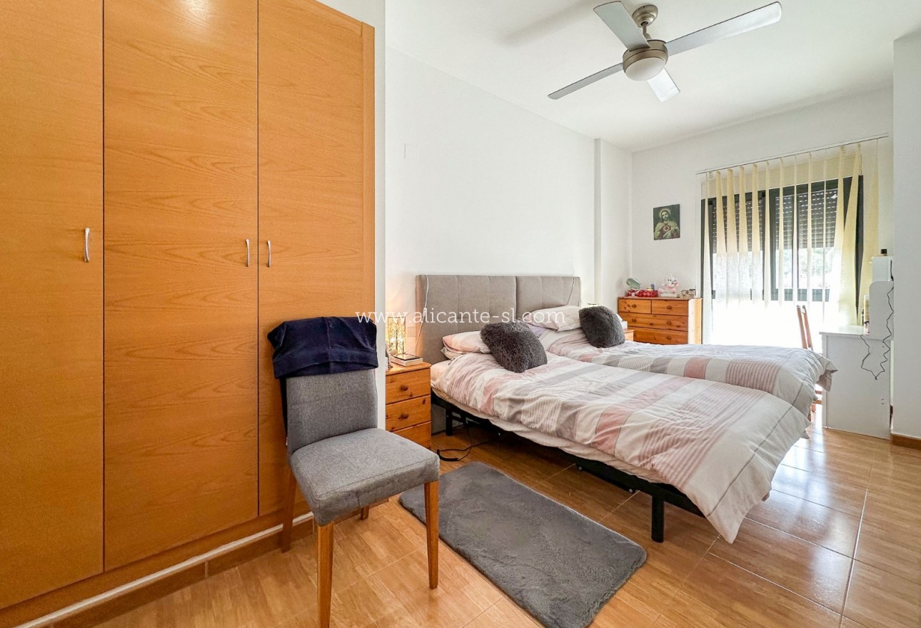 Revente - Appartement  - Hondón de las Nieves