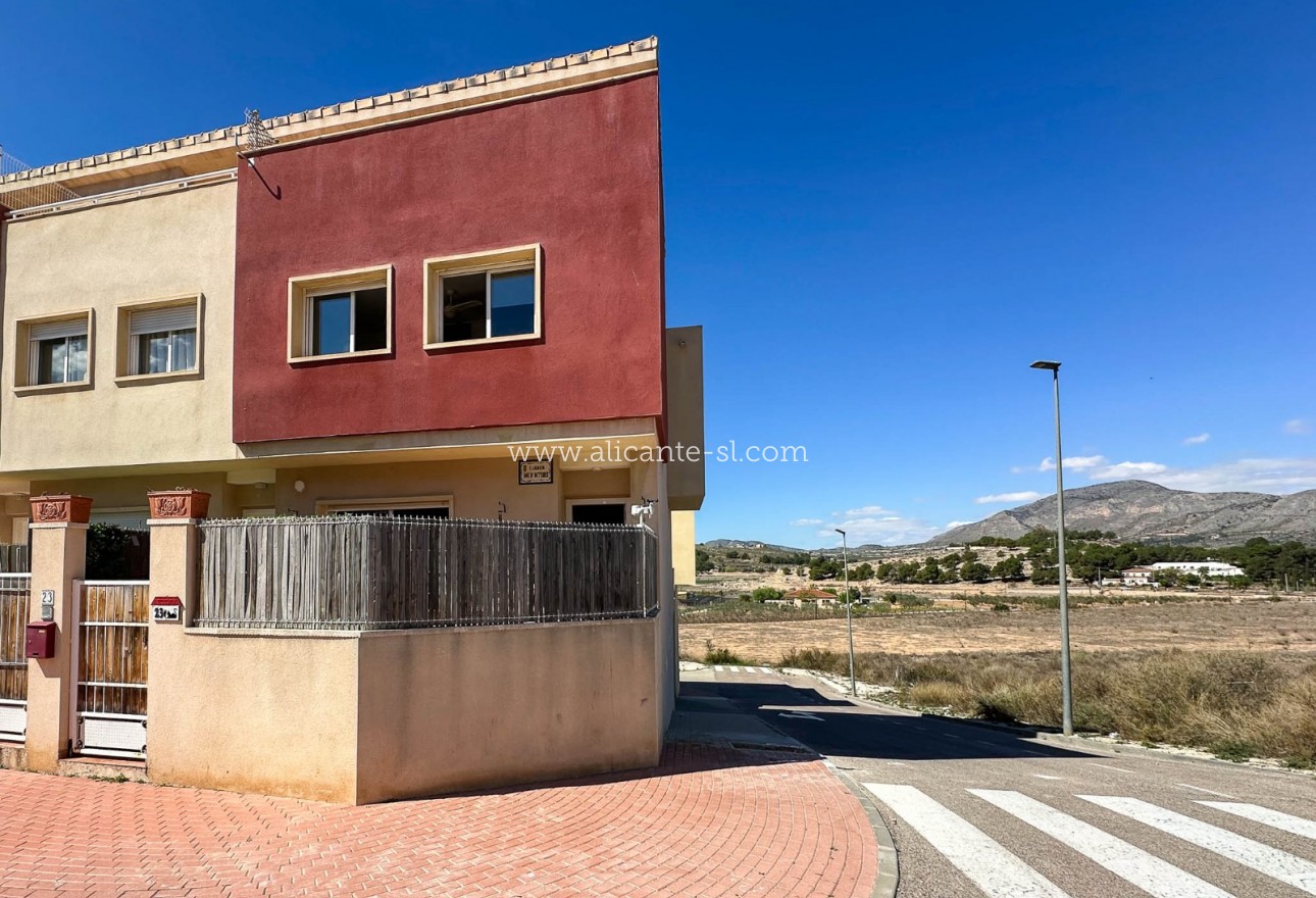 Revente - Dorpswoning - Hondón de las Nieves