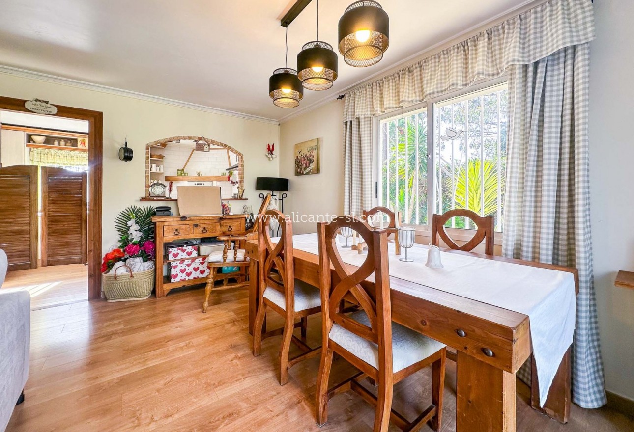 Revente - Finca - Hondón de las Nieves