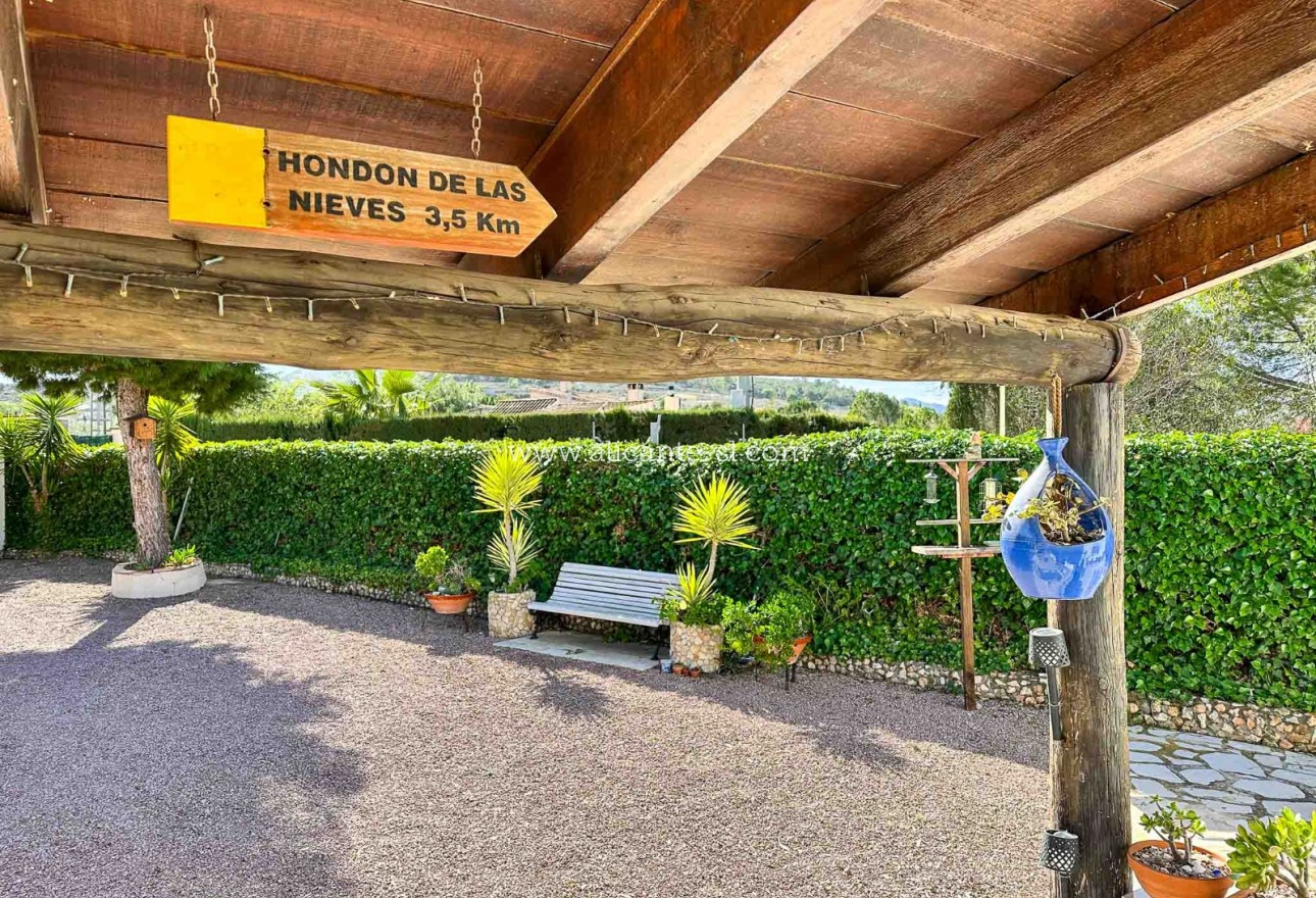 Revente - Finca - Hondón de las Nieves