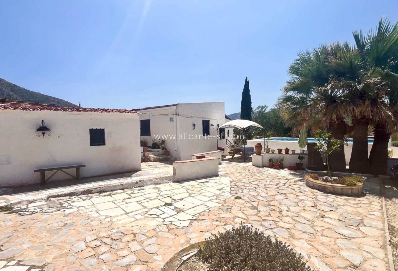 Revente - Landhuis - Algueña