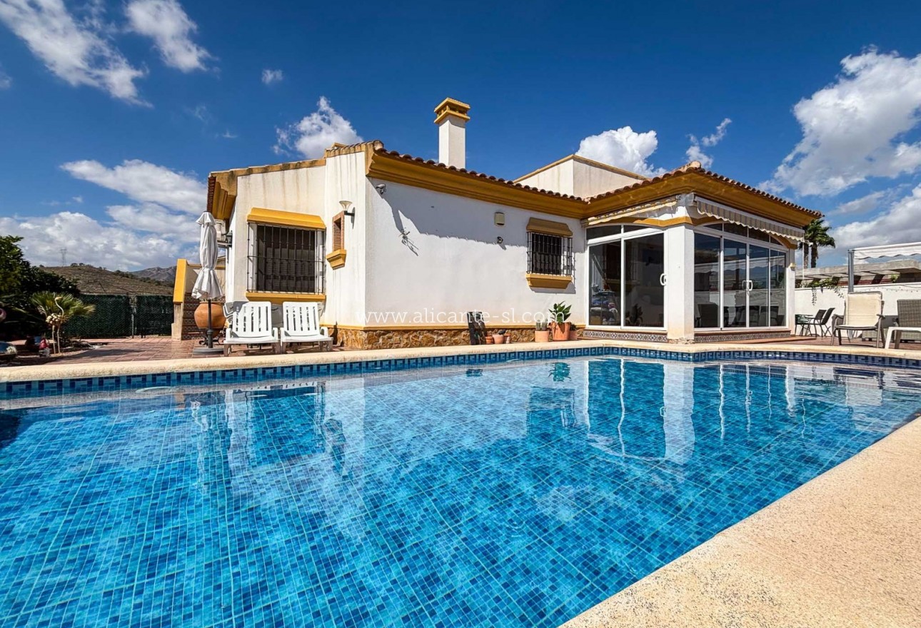 Revente - Villa  - Hondón de las Nieves