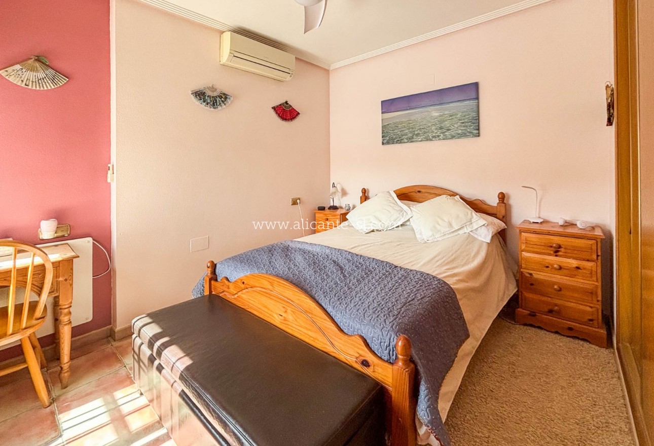 Revente - Villa  - Hondón de las Nieves