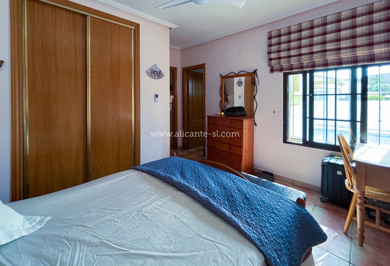 Revente - Villa  - Hondón de las Nieves