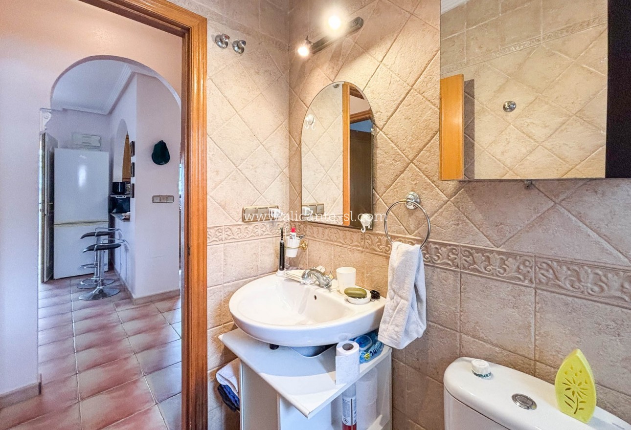 Revente - Villa  - Hondón de las Nieves