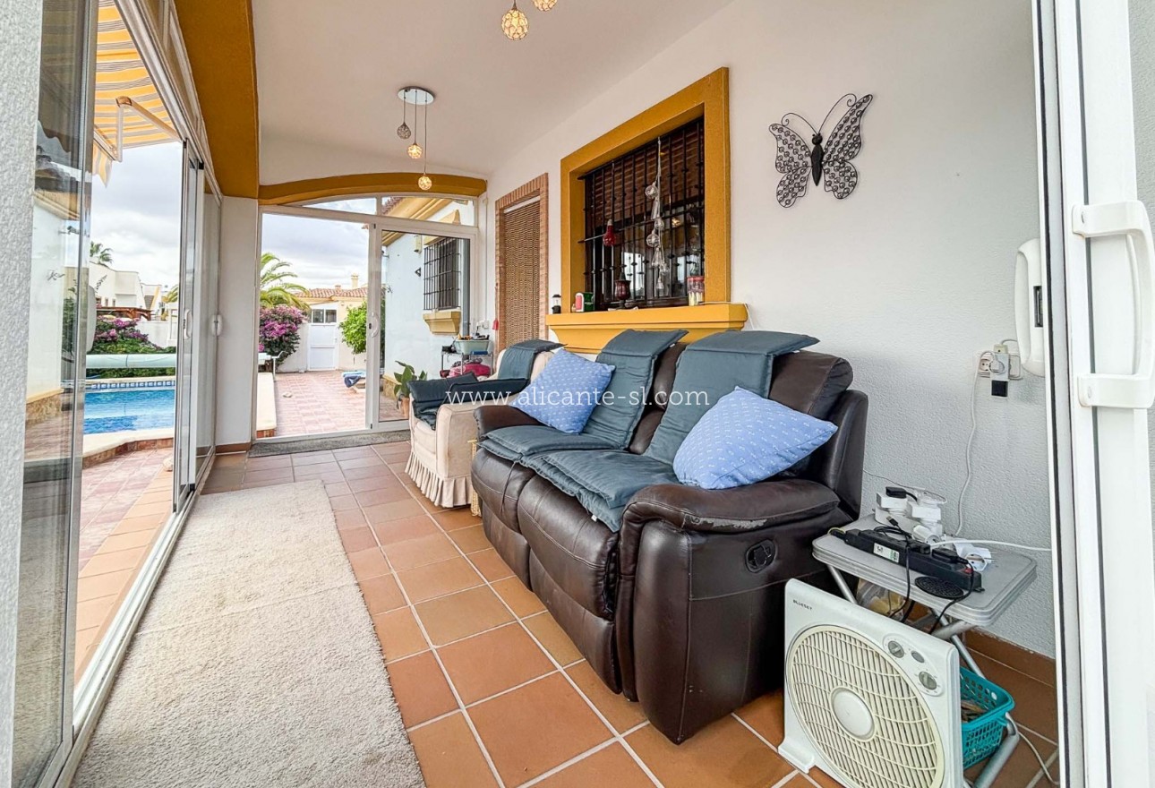 Revente - Villa  - Hondón de las Nieves