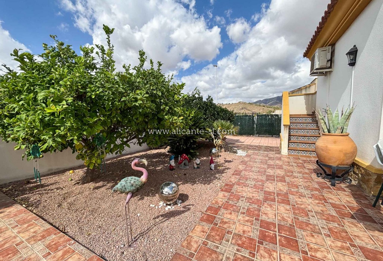 Revente - Villa  - Hondón de las Nieves