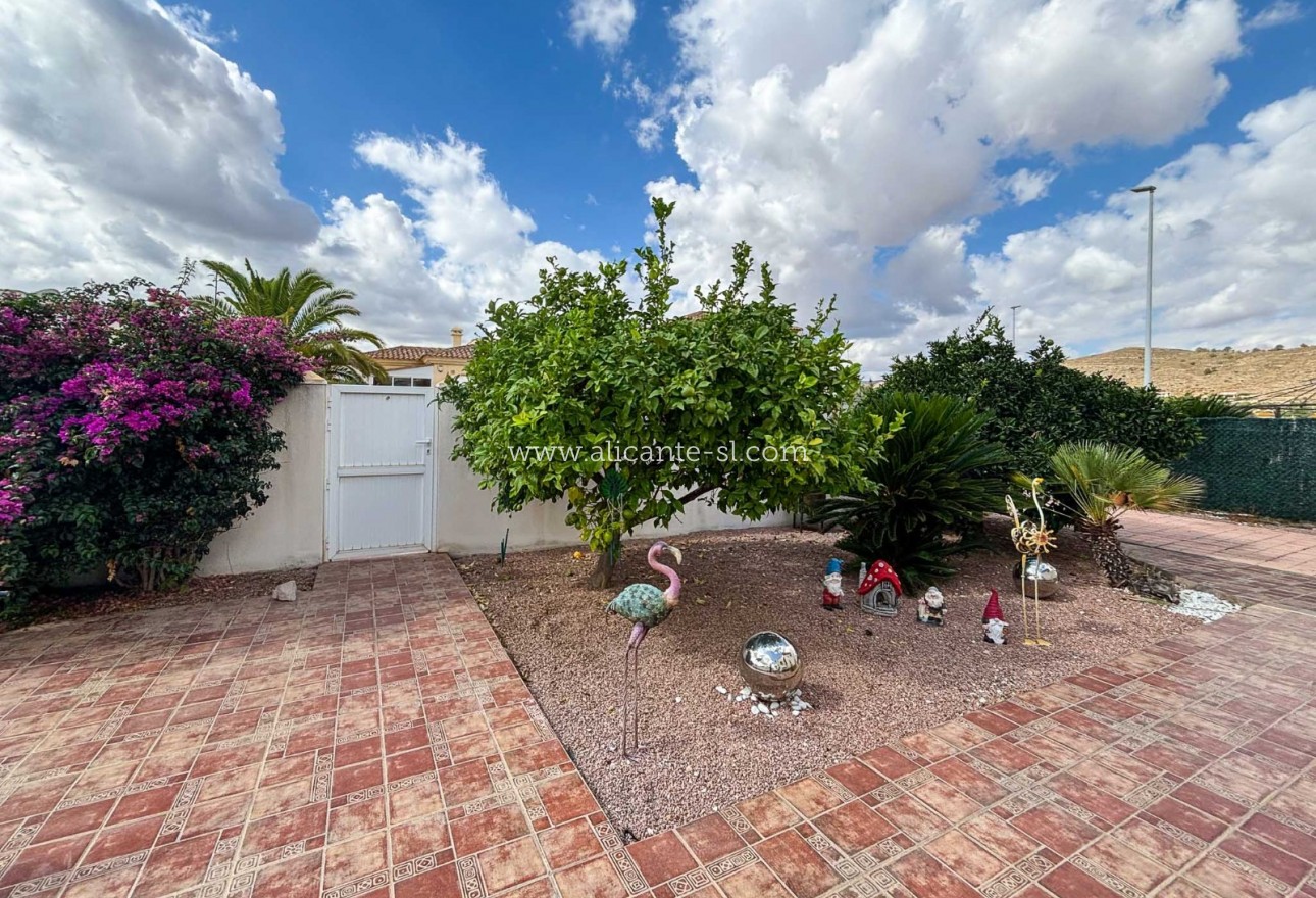 Revente - Villa  - Hondón de las Nieves