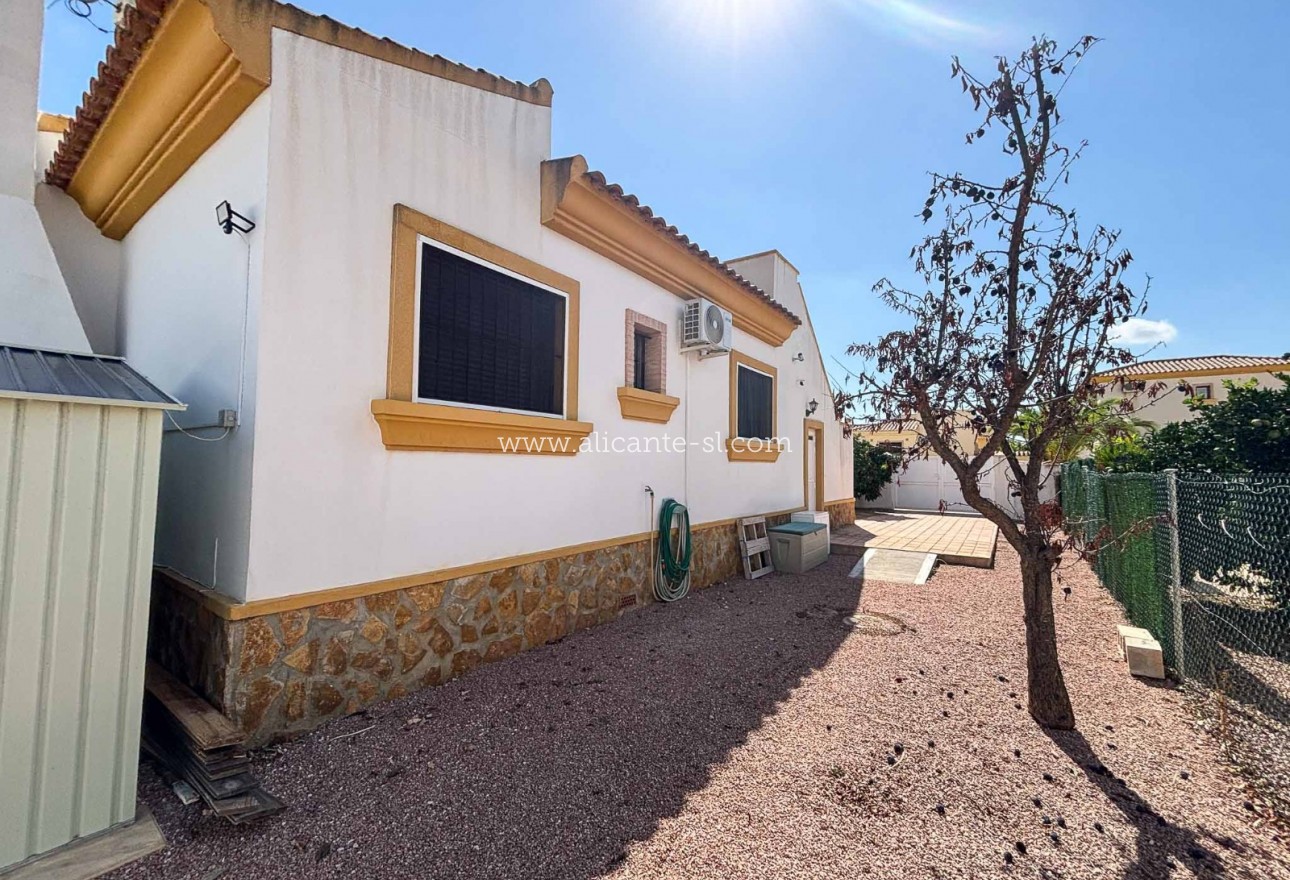 Revente - Villa  - Hondón de las Nieves