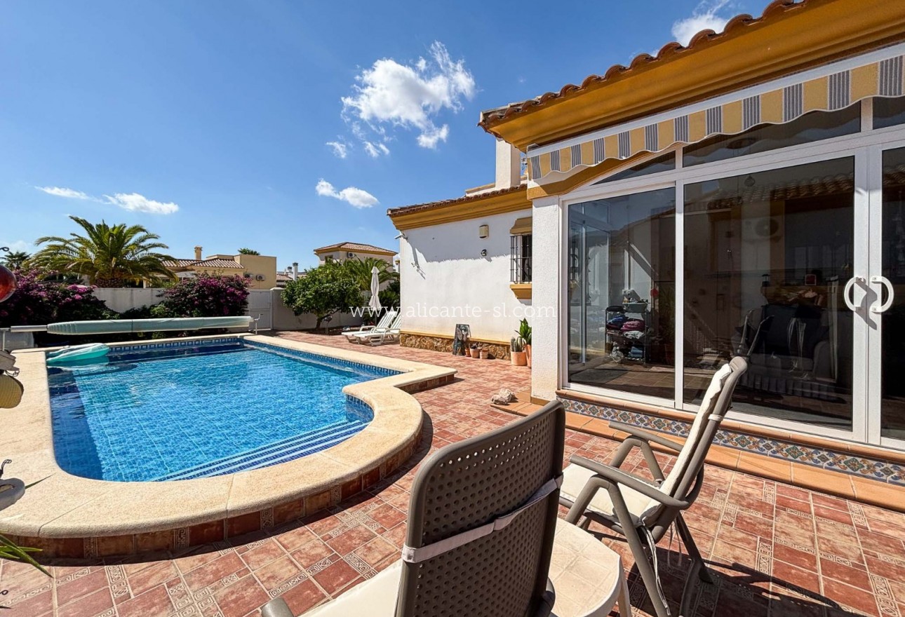 Revente - Villa  - Hondón de las Nieves