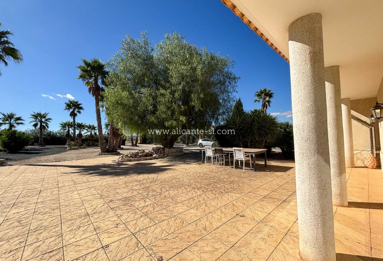 Revente - Villa  - Hondón de las Nieves