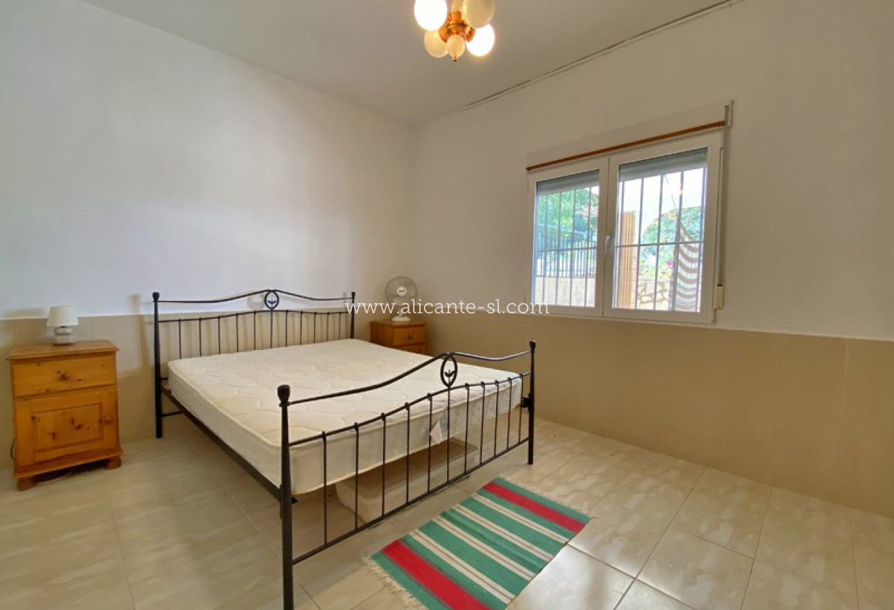 Revente - Villa  - Hondón de las Nieves