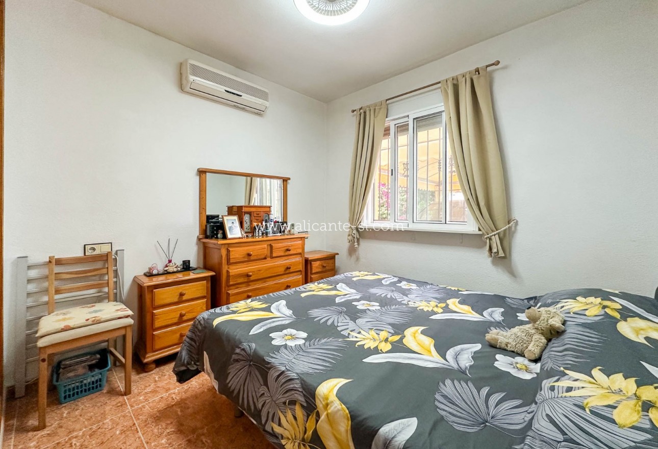 Revente - Villa  - San Fulgencio - La Marina Urb