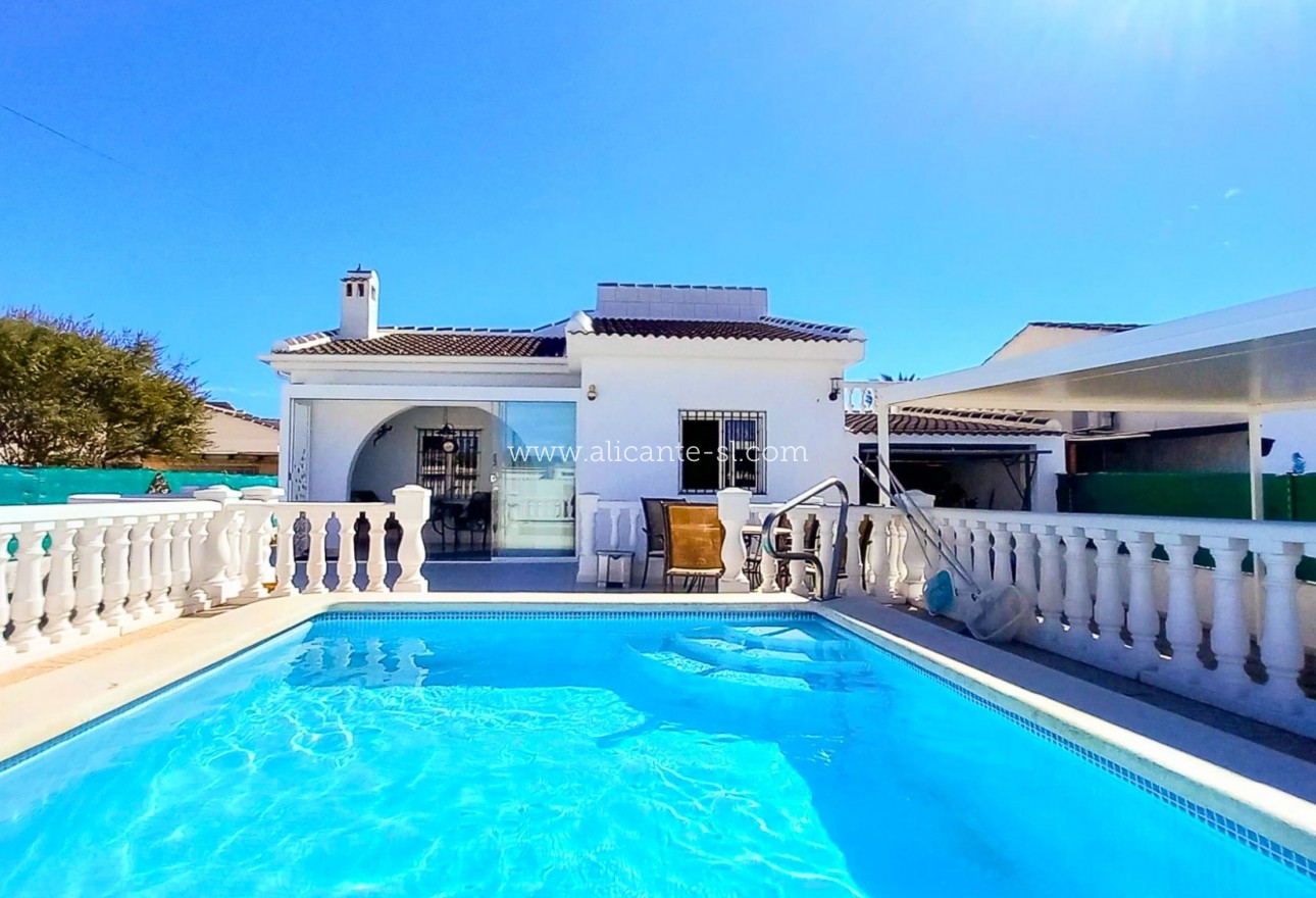 Revente - Villa  - Torrevieja - La Siesta - El Salado -  Torreta