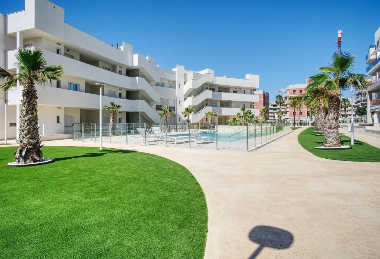 Sale - Apartment  - Guardamar del Segura - Urbanizaciones