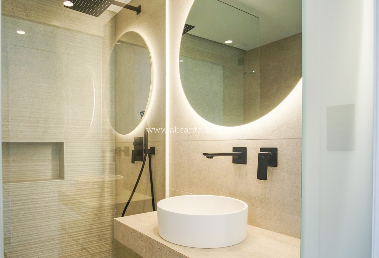 Sale - Apartment  - Guardamar del Segura - Urbanizaciones