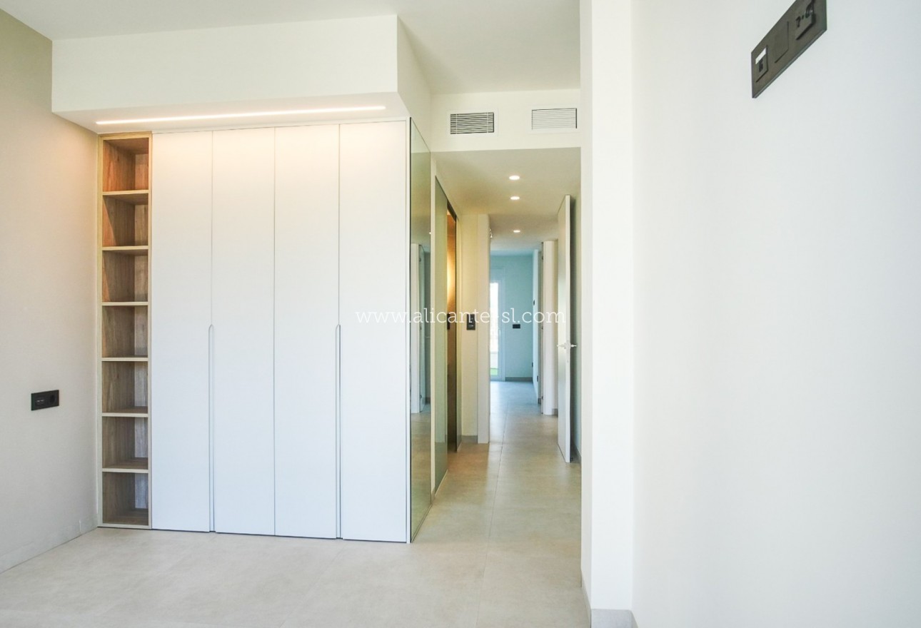 Sale - Apartment  - Guardamar del Segura - Urbanizaciones